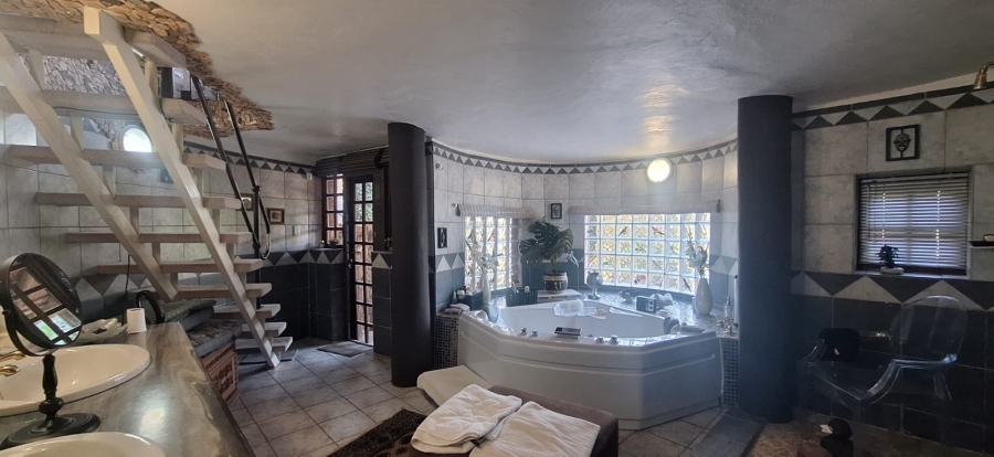 3 Bedroom Property for Sale in Kosmos North West